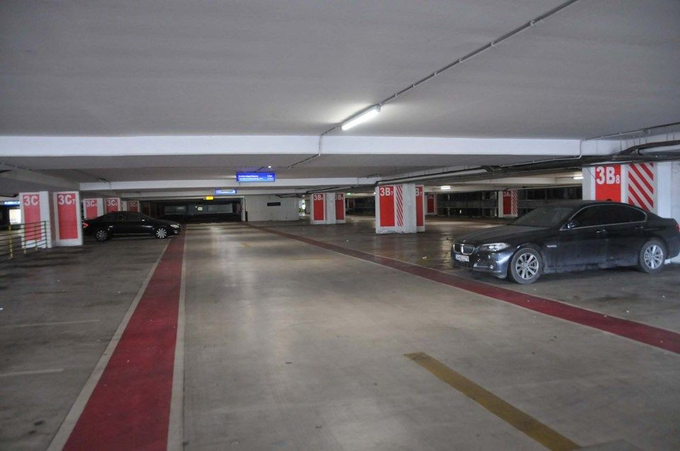 Atatürk Havalimanı otoparkında unutulan araçlar! - Page 1