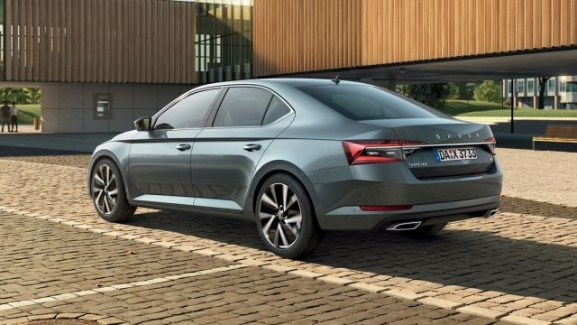 2020 Skoda Superb fiyatlarına Kasım zammı! İşte yeni fiyatlar - Page 4
