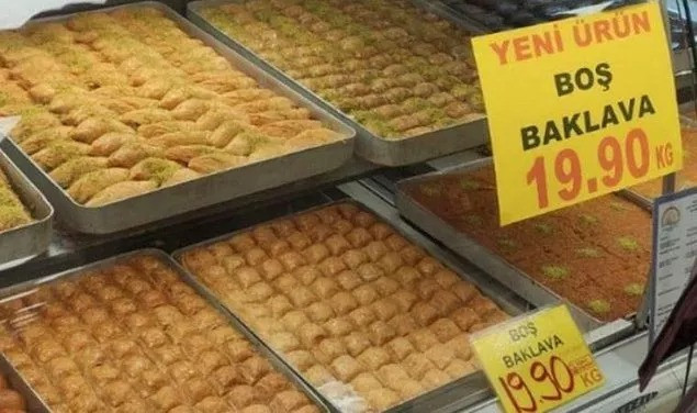 İçi boş baklava satan tatlıcı gündem oldu