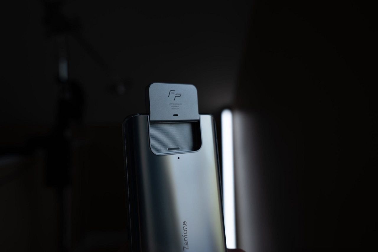 asus-zenfone-8-flip-11-scaled-pLj5.jpg