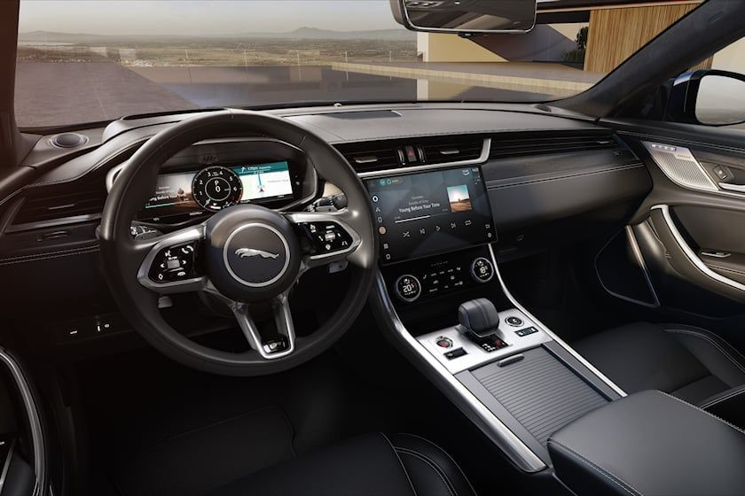 Bol Stil ve Teknoloji sizi her yerde vurgulayacak: Jaguar XF 300 Sport geliyor! - Page 4