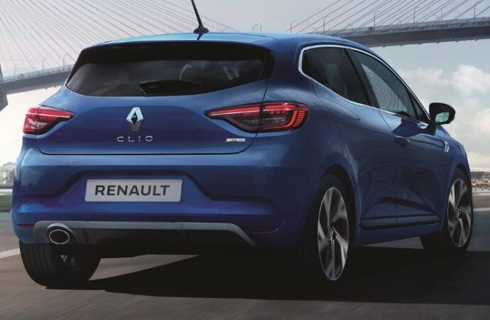 Renault Clio almayı düşünenlere büyük sürpriz! Liste fiyatında 125 bin TL fark ediyor! - Page 3