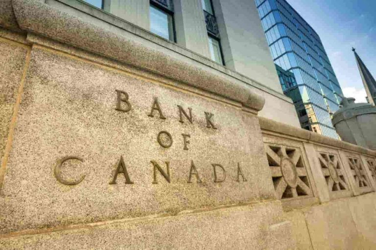 bank-of-canada-number-of-canadians-M2a0.jpg