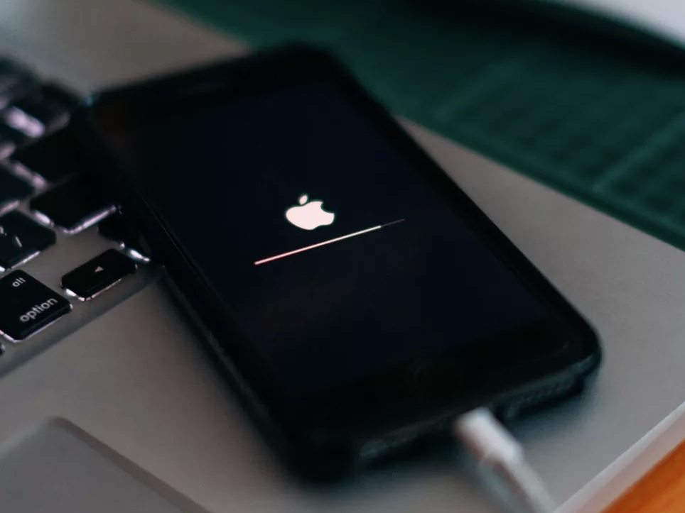 Apple iPhone'lara daha fazla özğürlük getiriyor!