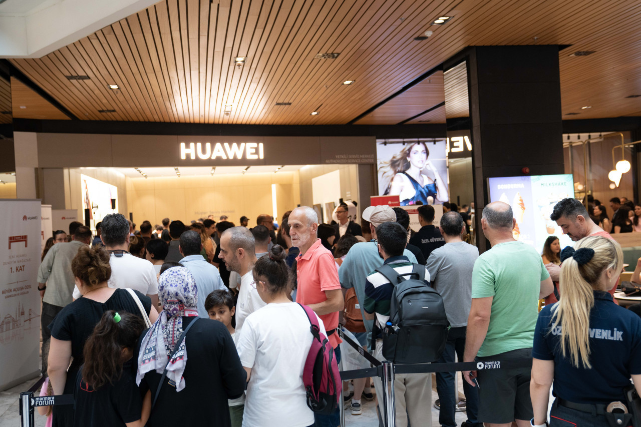 HUAWEI deneyim mağazası açıldı! - Resim : 2