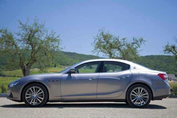 0-100'ü sadece 4.6 saniyede çıkabilen Maserati Ghibli - Page 1
