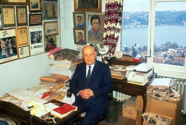 2012'de bu ünlüleri kaybettik! - Page 1