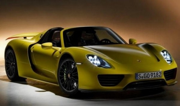 2014 model Porsche 918 Spyder - Page 4
