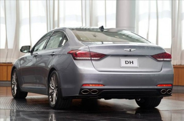 2015 model Hyundai Genesis - Page 4