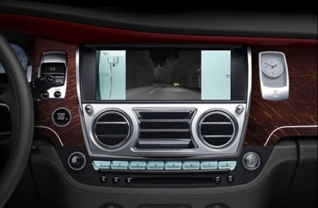 2015 Rolls Royce Ghost 2 - Page 2