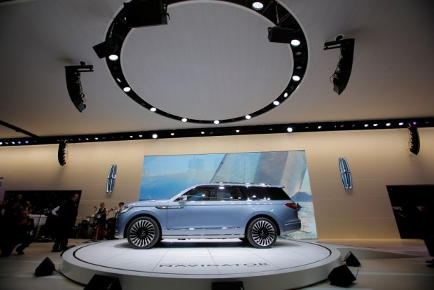 2016 Lincoln Navigator kendine hayran bıraktı! - Page 4