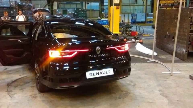 2016 Renault Talisman ilk defa canlı görüntülendi - Page 2