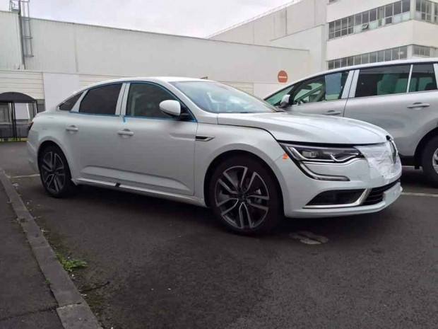 2016 Renault Talisman ilk defa canlı görüntülendi - Page 4