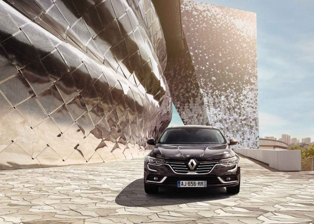 2016 Renault Talisman örtüsünü kaldırdıyor - Page 1