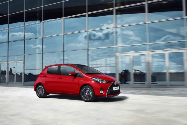 2016 Toyota Yaris makyaj özellikleri - Page 2