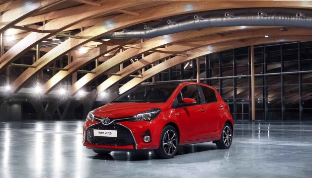 2016 Toyota Yaris makyaj özellikleri - Page 4