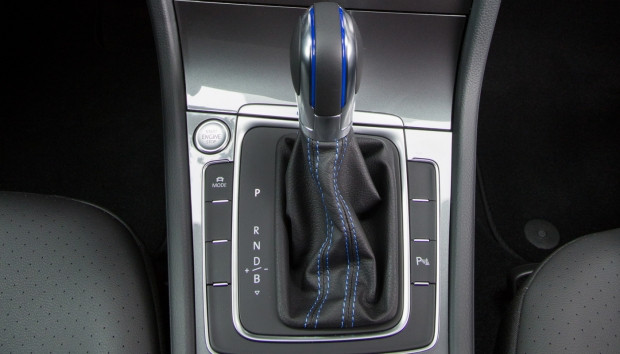 2016 VW E-Golf - Page 1