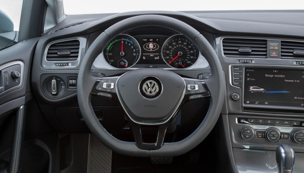 2016 VW E-Golf - Page 2
