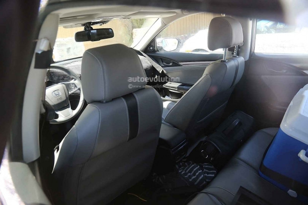 2017 Honda Civic Sedan iç tasarımı gözüktü - Page 3