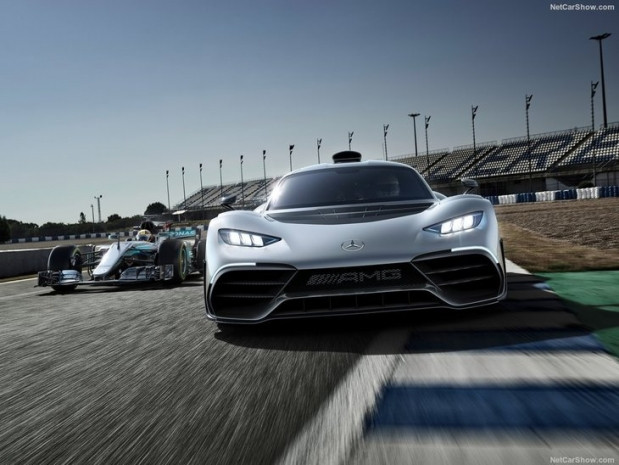 2017 Mercedes-Benz AMG Project ONE konsept - Page 3