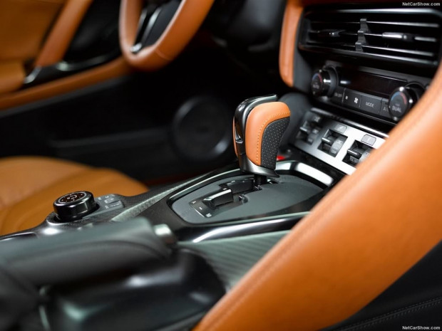 2017 Nissan GT-R'nin bütün özellikleri - Page 2