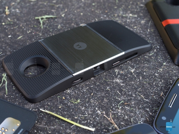 2017'de sağlığınız Moto Mod'a emanet - Page 2