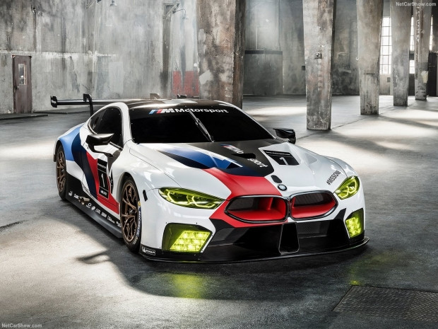 2018 BMW M8 GTE yarış arabası - Page 2