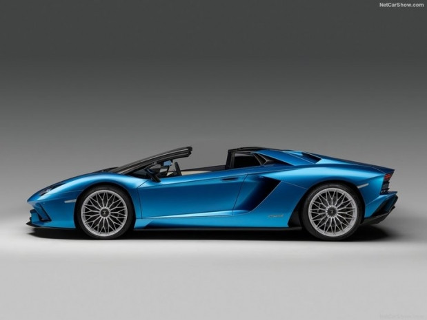 2018 Lamborghini Aventador S Roadster - Page 2