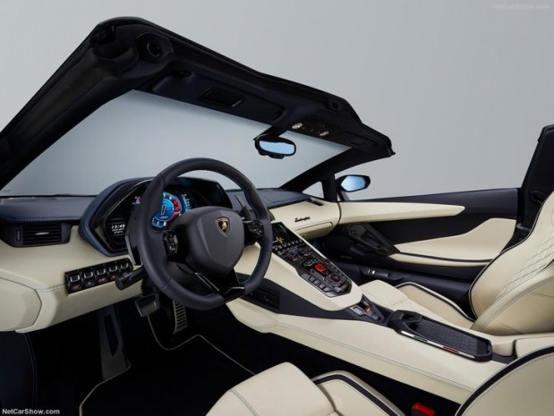 2018 Lamborghini Aventador S Roadster - Page 3