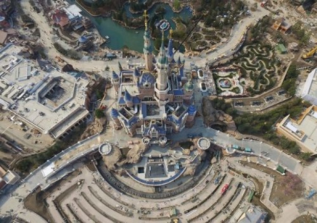 5.5 milyar dolarlık Disneyland Haziranda açılıyor! - Page 4