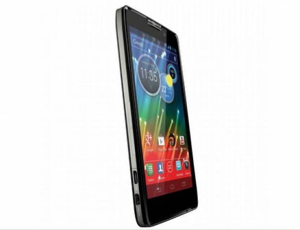 7 cep devinin en iyi telefonları kapışıyor - Page 4