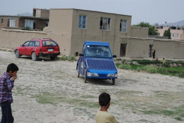Afgan Mucit'in yaptığı araç hem elektrikli hem güneş enerjili - Page 1