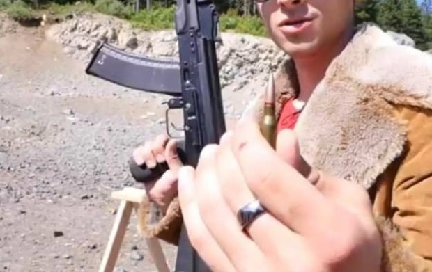 AK-74 mermisini kaç iPhone durdurabilir? - Page 2