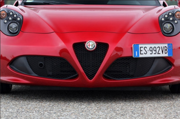 Alfa Romeo 4C Aralık ayında Türkiye'de - Page 4