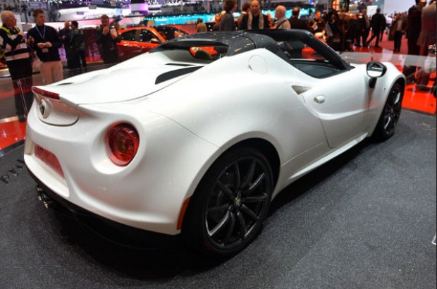 Alfa Romeo’nun, üstü açık spor otomobili Alfa 4C Spider - Page 2