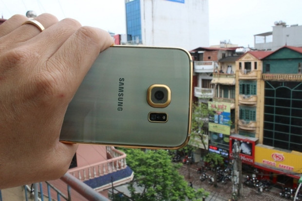 Altın kaplama Samsung Galaxy S6 ve S6 Edge - Page 1