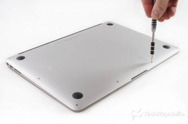 Apple MacBook Air 13" Paramparça! - Page 1