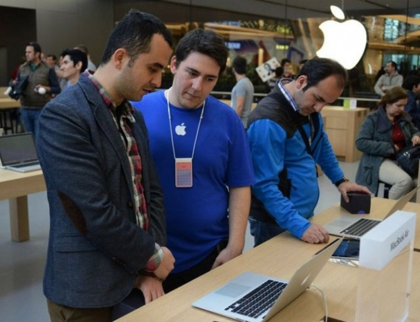 Apple Store açılışında büyük izdiham! - Page 1