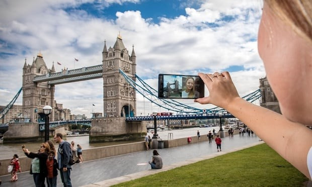 Artık Selfie aut, bothie in! - Page 1