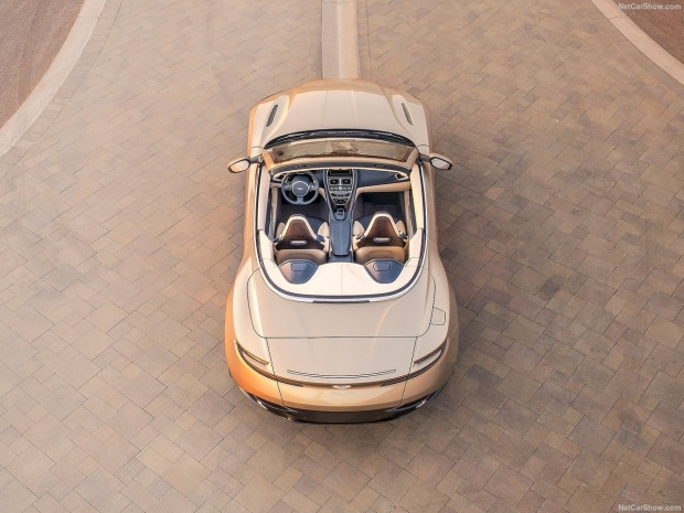 Aston Martin DB11 Volante 2019 - Page 1