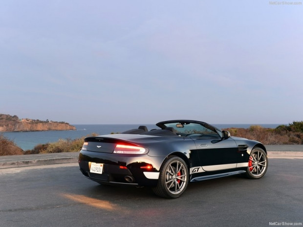 Aston Martin V8 Vantage Roadster - Page 1