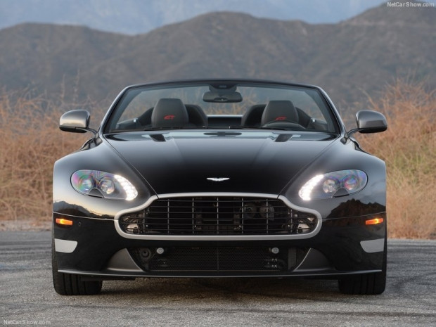 Aston Martin V8 Vantage Roadster - Page 2