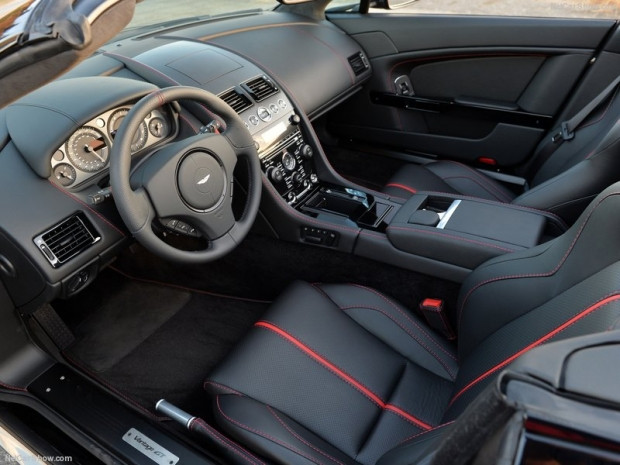 Aston Martin V8 Vantage Roadster - Page 4