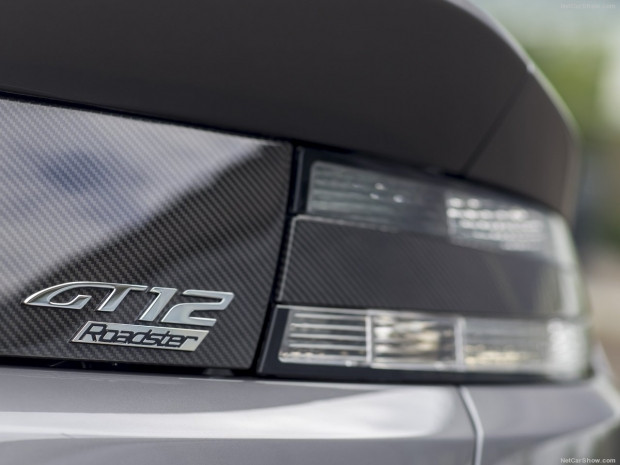 Aston Martin Vantage Roadster GT12 2016 - Page 1