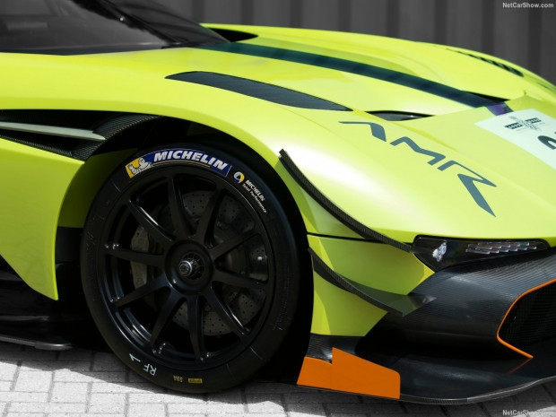 Aston Martin Vulcan AMR Pro 2018 - Page 3