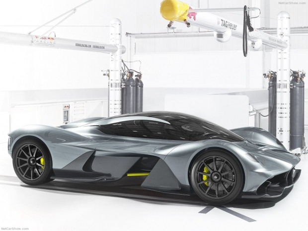 Aston Martin'den 2018 uzay mekiği gibi araç AM-RB 001 - Page 2