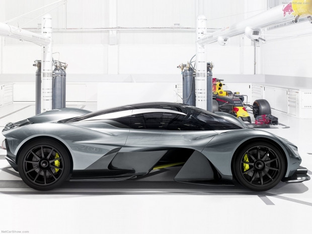 Aston Martin'den 2018 uzay mekiği gibi araç AM-RB 001 - Page 3