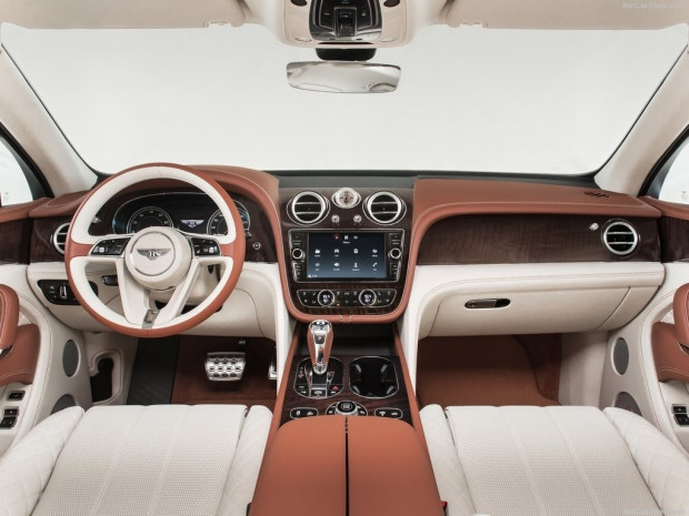 Bentley Bentayga (2016) - Page 2