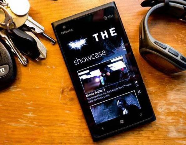 Birbirinden güzel Batman'li akıllı telefonlar! - Page 2