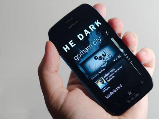 Birbirinden güzel Batman'li akıllı telefonlar! - Page 4
